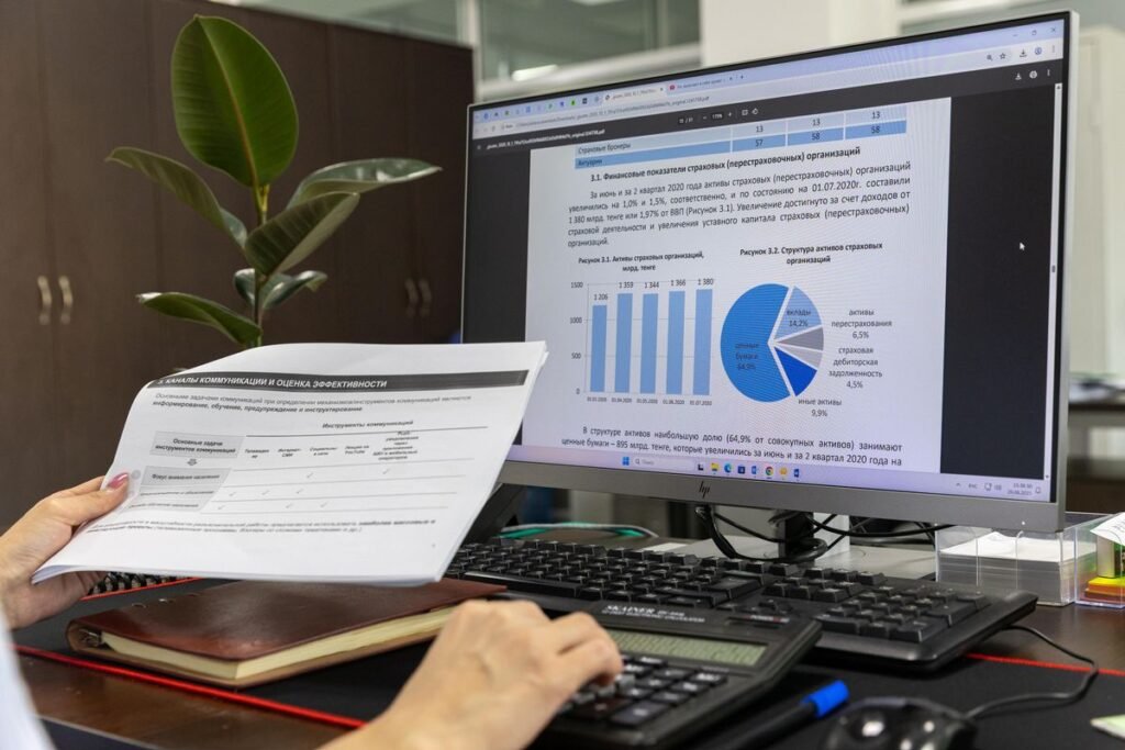 Site speed and crawl report open on a laptop screen for technical seo school singapore