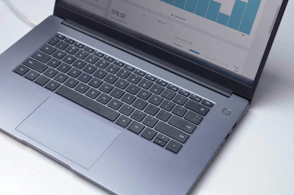 Analytics dashboard showing keyword rankings and leads on a screen for track seo school singapore